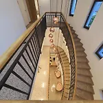 Luxury 4*