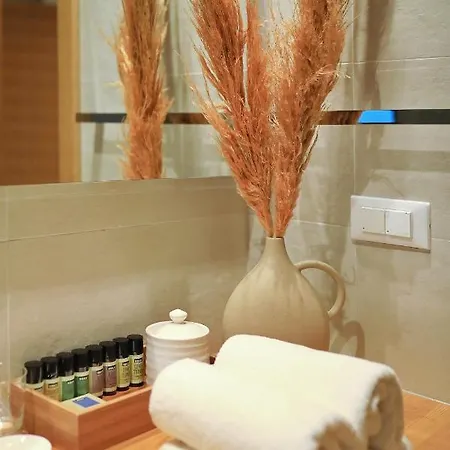 Luxury Apartahotel 4*