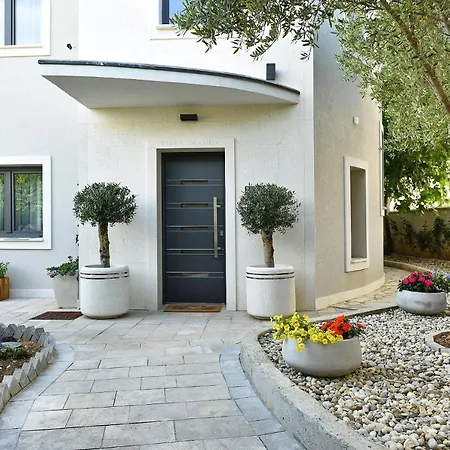 Apartahotel Luxury 4*