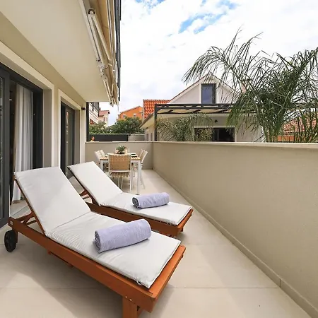 Manda Luxury