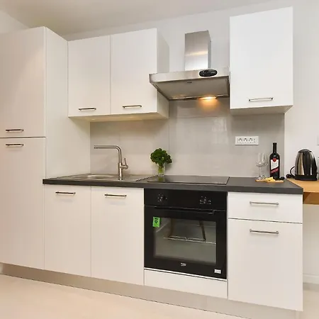 Manda Luxury 4*
