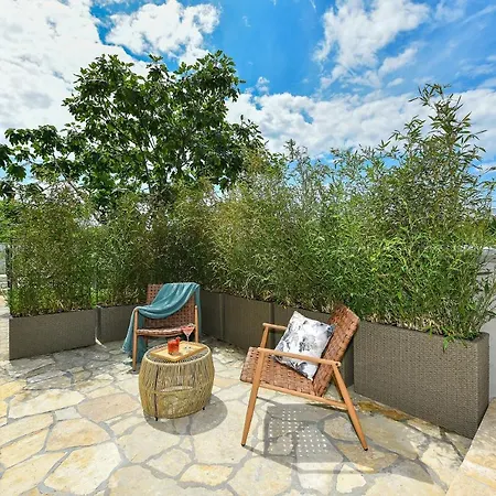 Manda Luxury Aparthotel