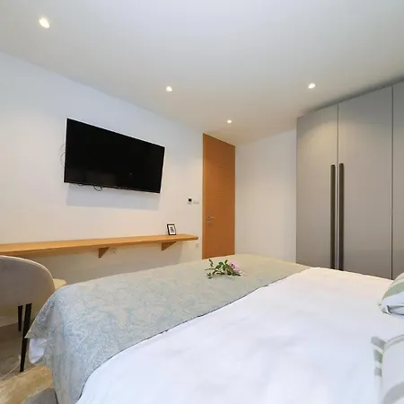 Manda Luxury 4*