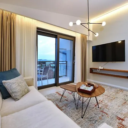 Manda Luxury