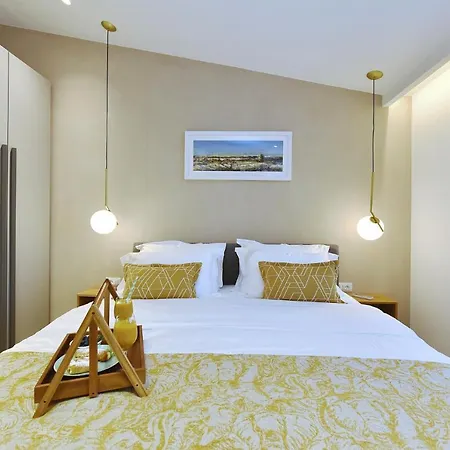 Manda Luxury Aparthotel 4*