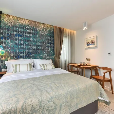 Manda Luxury Aparthotel 4*