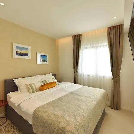 Luxury Aparthotel Zadar 4* 扎达尔