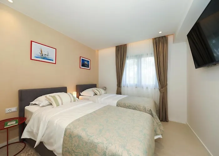 Luxury Apartmanhotel 4*